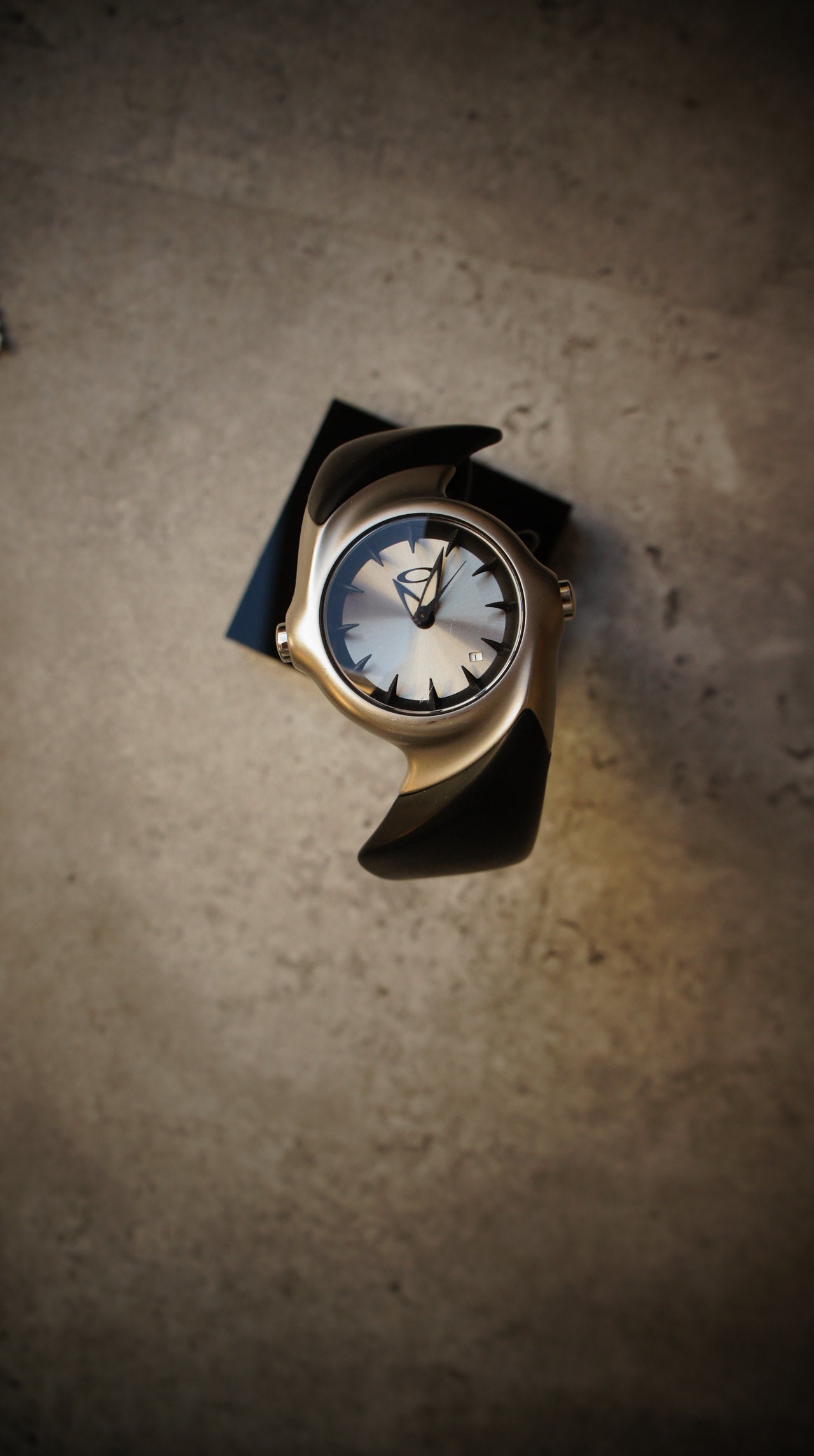 Oakley Crush 2.0 – 2000s Watch
