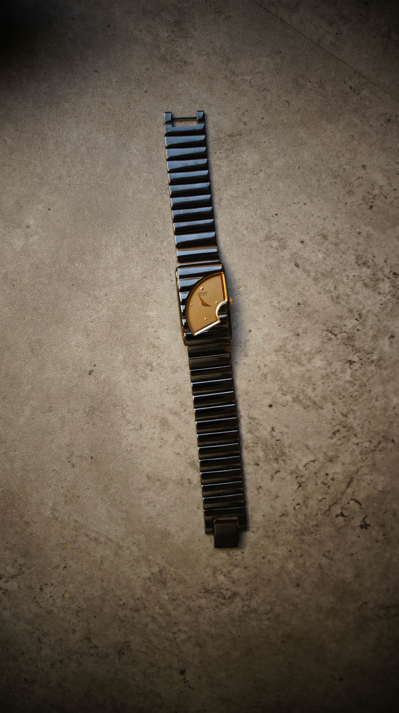 Seiko Halfmoon 517921 – 1990s Digital Watch