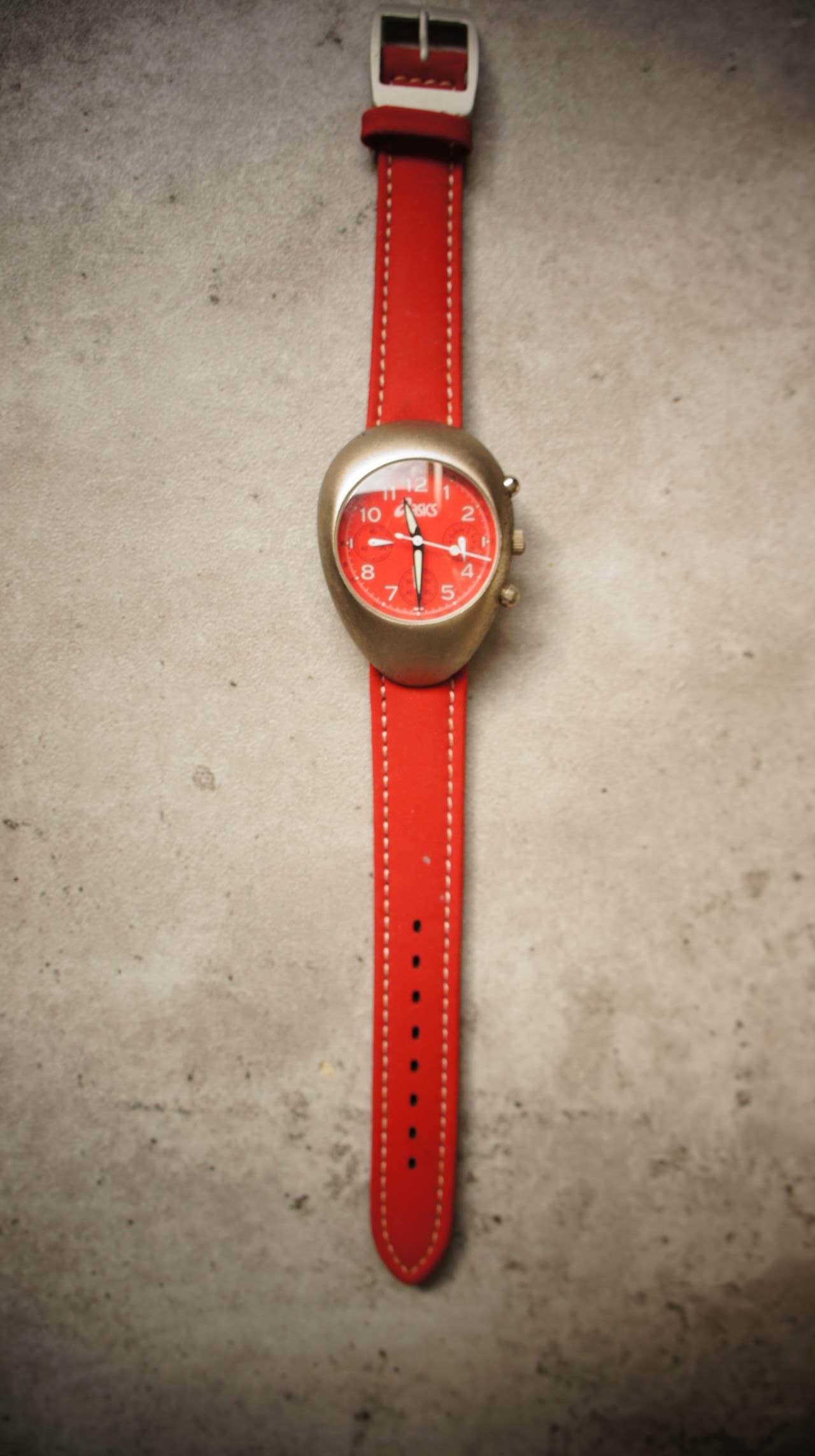 Asics Quartz Chronograph Red – 1990s Sports Watch