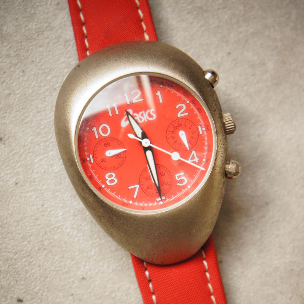 Asics Quartz Chronograph Red – 1990s Sports Watch