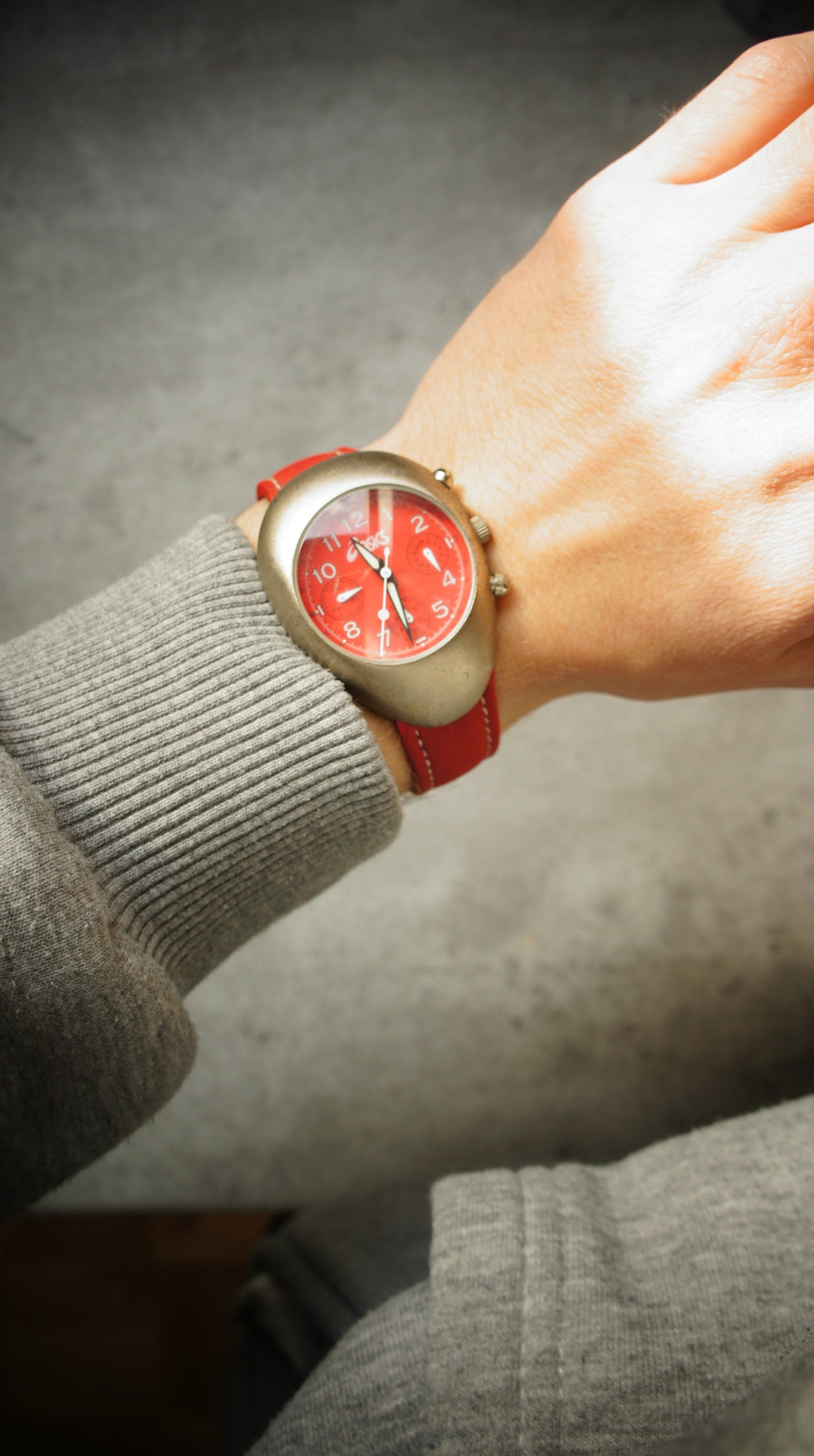 Asics Quartz Chronograph Red – 1990s Sports Watch