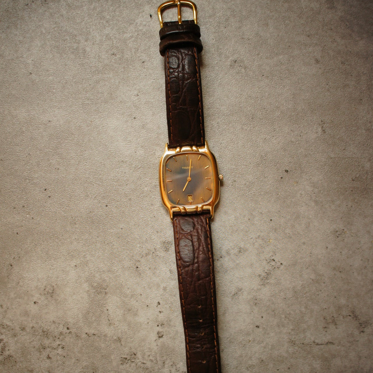 Tissot F 265 – 1990s Gold Vintage Watch
