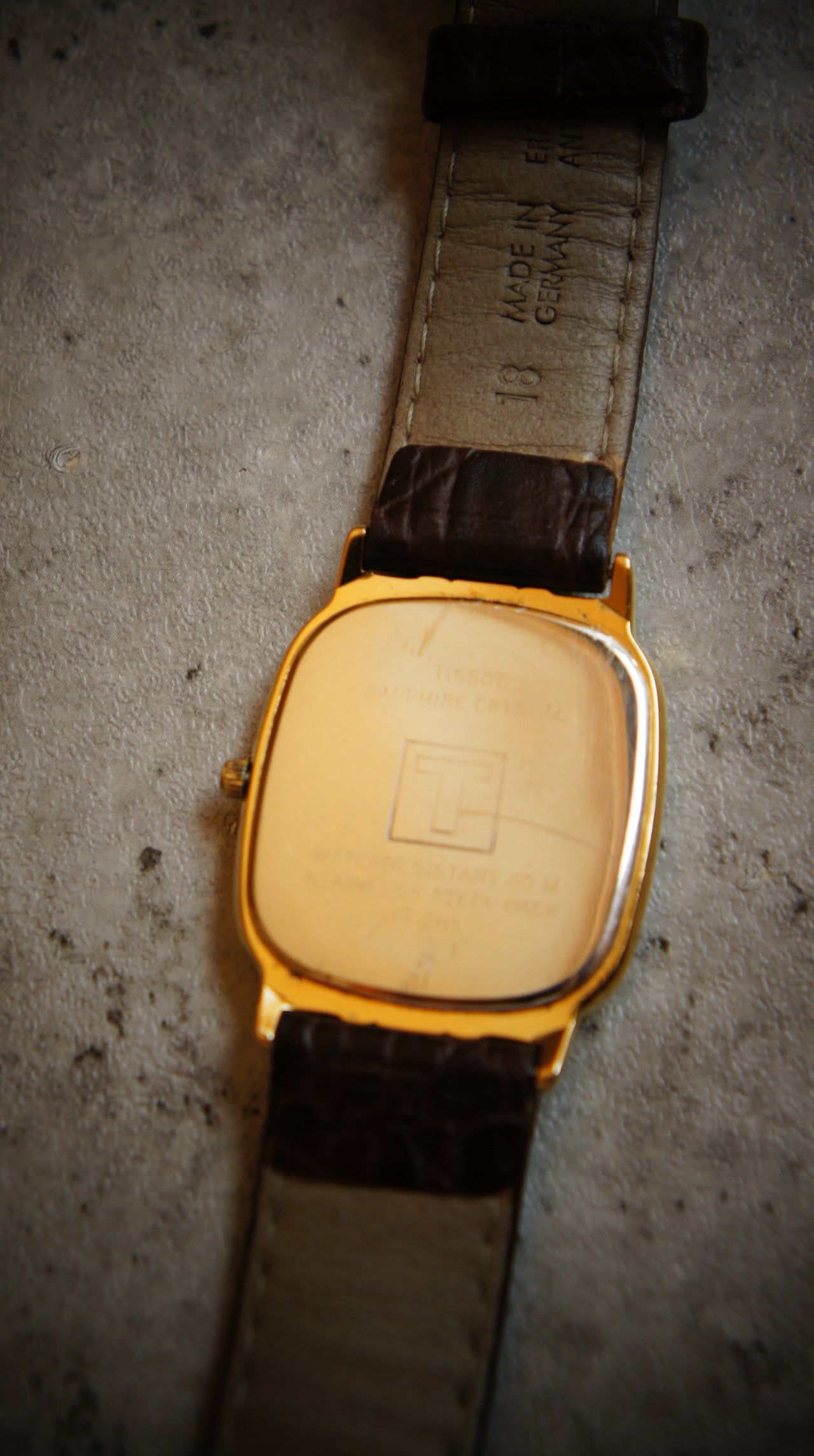 Tissot F 265 – 1990s Gold Vintage Watch