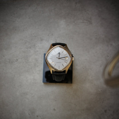 Arctos Quartz Asymmetrical – 1990s analog watch